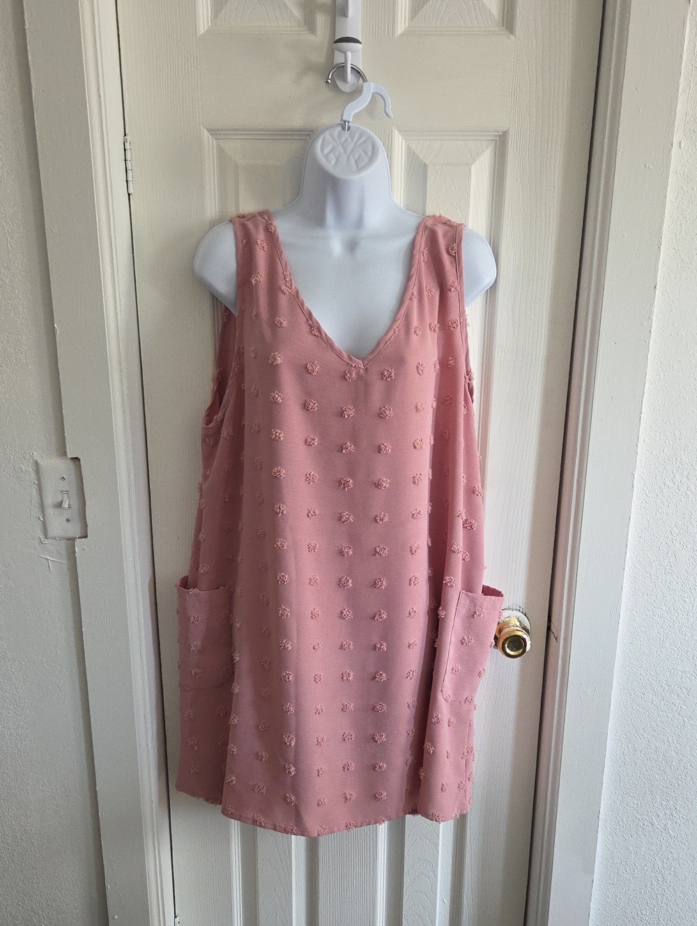 Sleeveless Pink Textured V-Neck Shift Dress